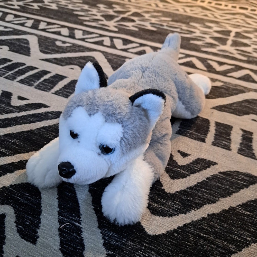FAO Schwarz Siberian Husky Plush Stuffed Animal Grey White Blue Eyes Puppy Dog